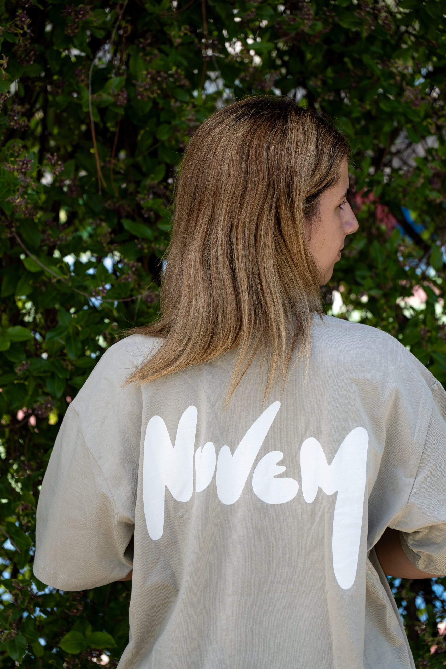 T SHIRT NUVEM <br /> TAUPE – Image 2