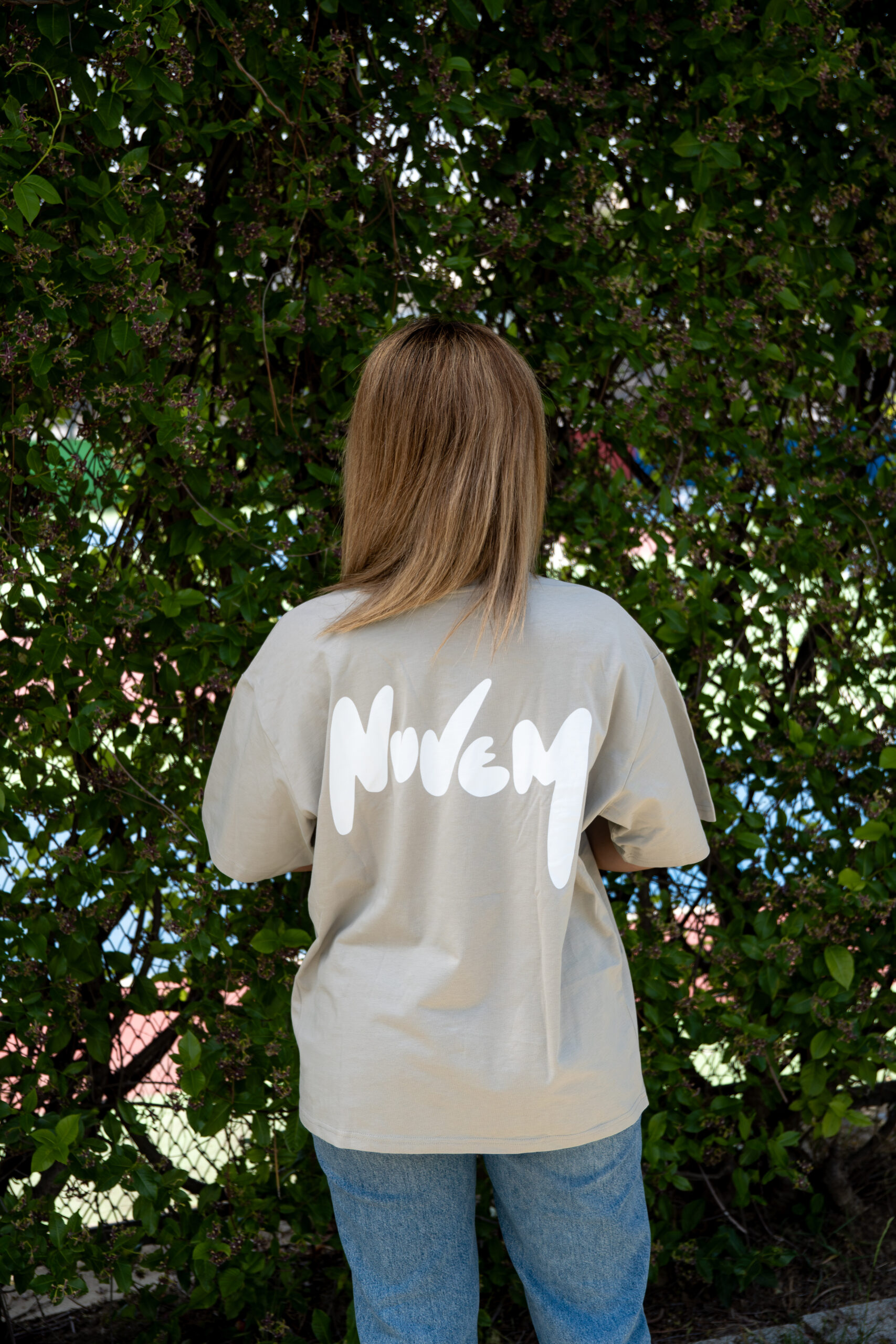 T SHIRT NUVEM <br /> TAUPE – Image 4